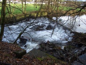Damit wurde auf dem Wipperhof das Wasser gestaut und zum Obergraben umgeleitet.