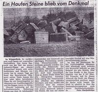 Zeitung: Ein Haufen Steine blieb vom Denkmal.